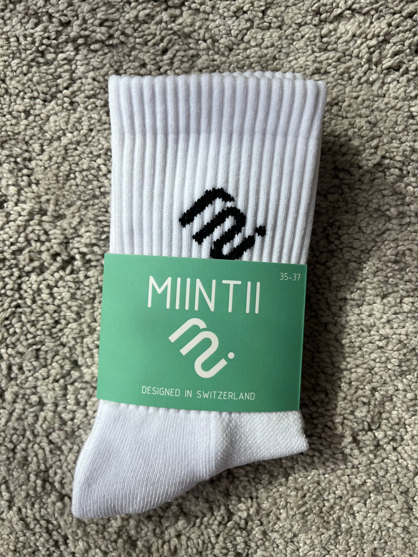 MiintiiServe - White